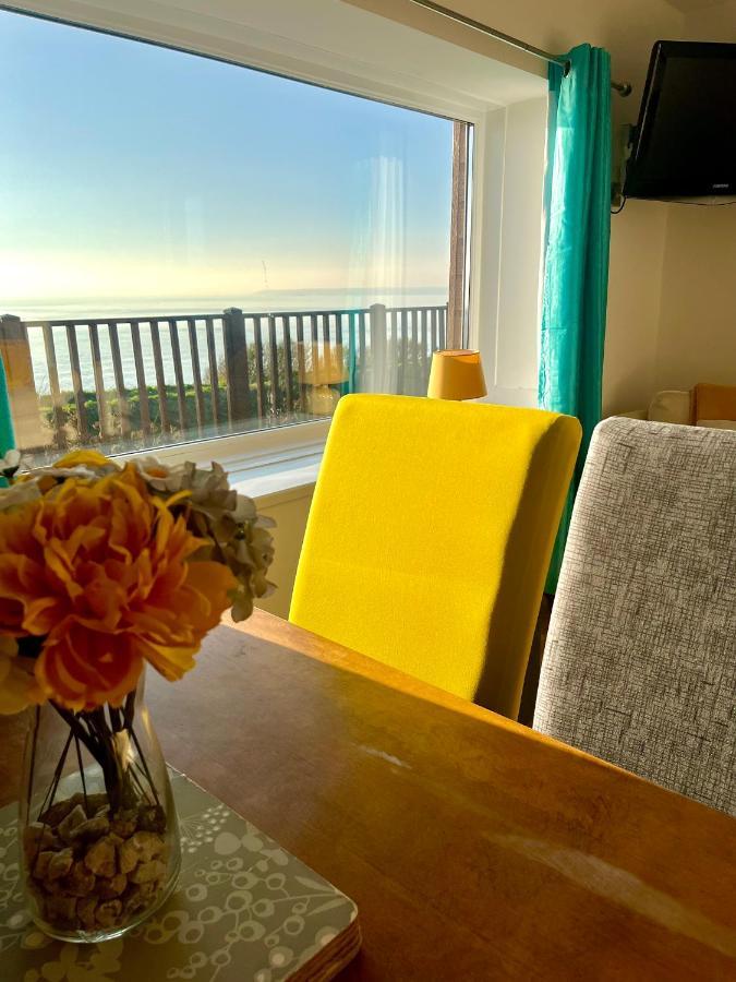 Sunset Sea View Chalet With Hot Tub Торпойнт Екстериор снимка
