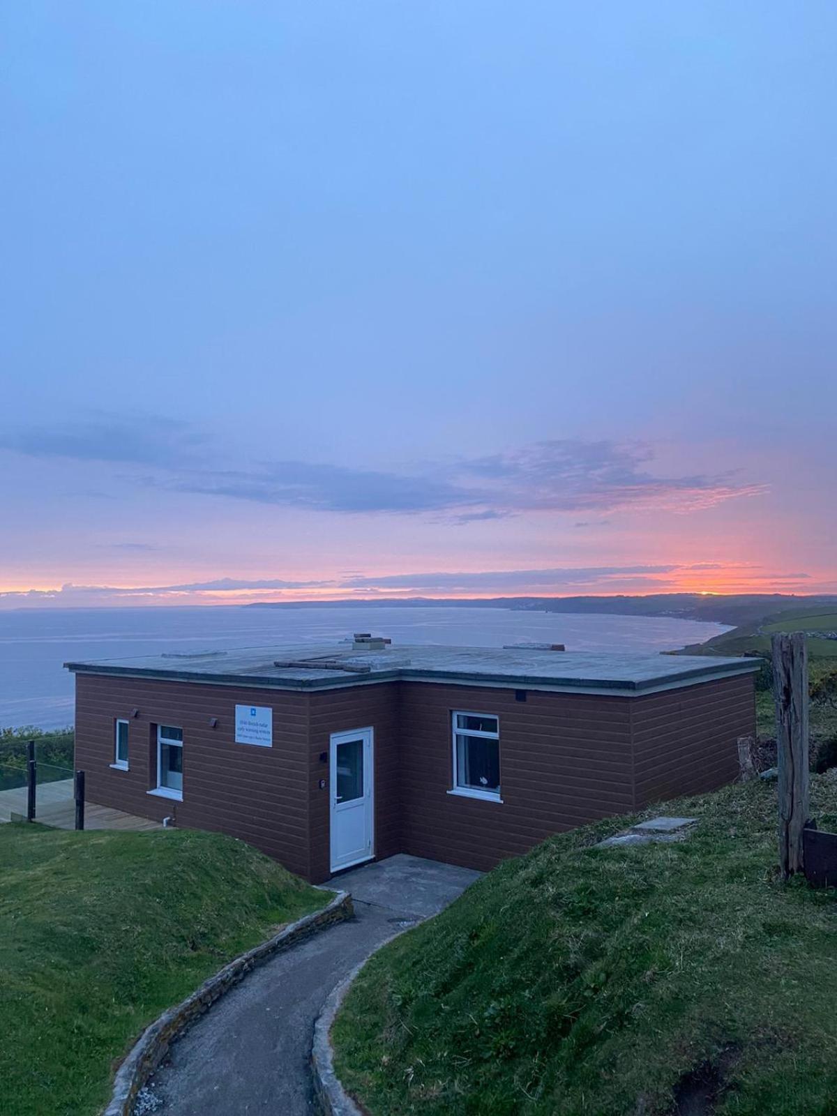 Sunset Sea View Chalet With Hot Tub Торпойнт Екстериор снимка